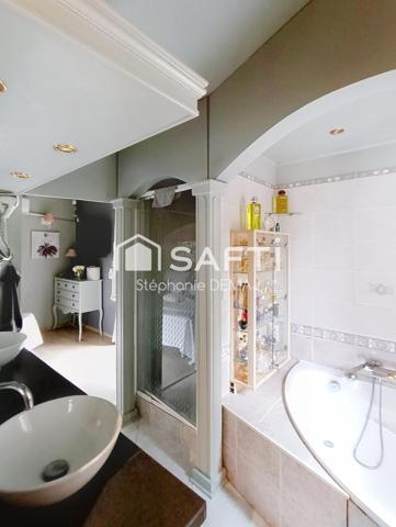 MAISON DE CARACTERE - PISCINE-2 GARAGES-ATELIER