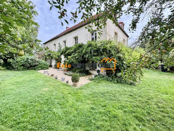 Vente                                                      Maison
                        
                     9 pièces                      500 m2                     à La Ferté-sous-Jouarre