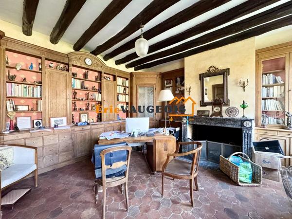 Vente                                                      Maison
                        
                     9 pièces                      500 m2                     à La Ferté-sous-Jouarre