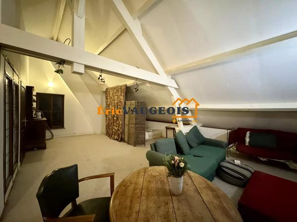Vente                                                      Maison
                        
                     9 pièces                      500 m2                     à La Ferté-sous-Jouarre
