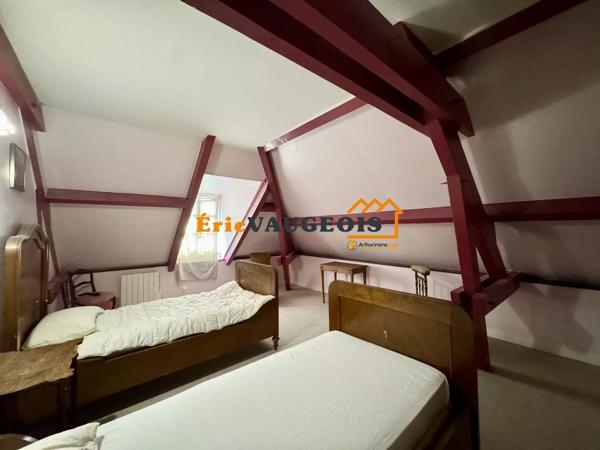 Vente                                                      Maison
                        
                     9 pièces                      500 m2                     à La Ferté-sous-Jouarre