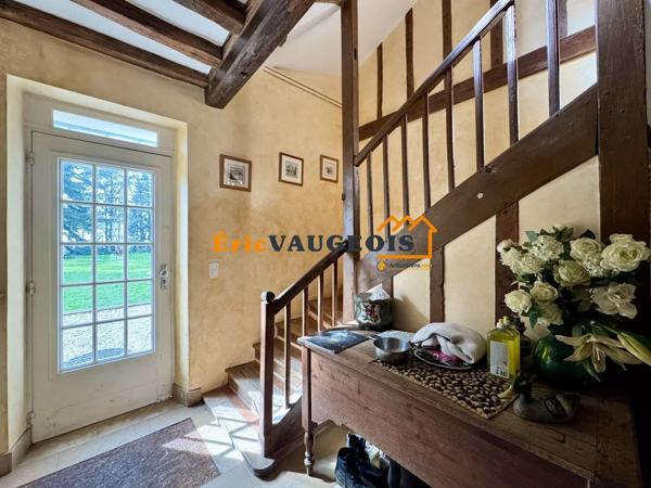 Vente                                                      Maison
                        
                     9 pièces                      500 m2                     à La Ferté-sous-Jouarre