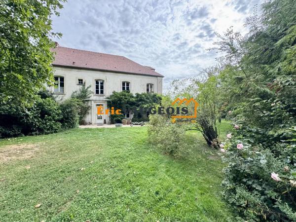 Vente                                                      Maison
                        
                     9 pièces                      500 m2                     à La Ferté-sous-Jouarre