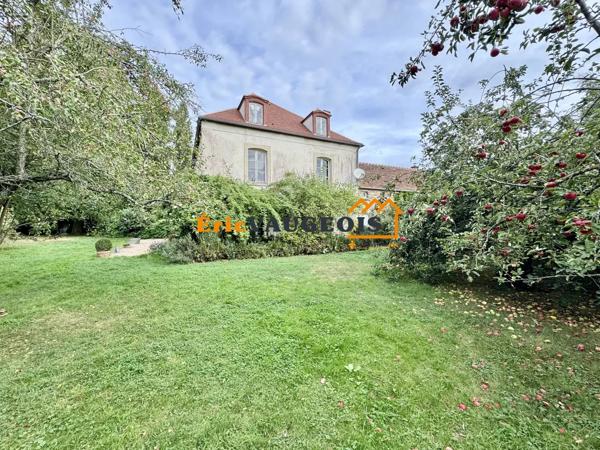 Vente                                                      Maison
                        
                     9 pièces                      500 m2                     à La Ferté-sous-Jouarre