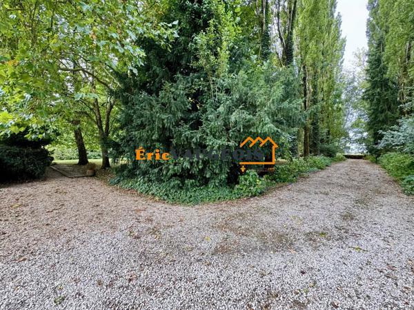 Vente                                                      Maison
                        
                     9 pièces                      500 m2                     à La Ferté-sous-Jouarre