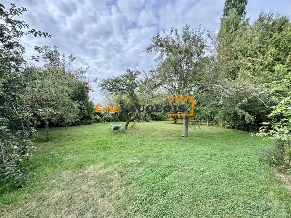 Vente                                                      Maison
                        
                     9 pièces                      500 m2                     à La Ferté-sous-Jouarre