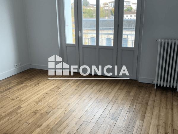 Location Appartement 2 pièces 47.69 m² - 34 RUE MAZAGRAN Niort 79000