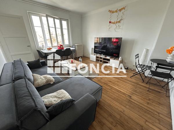 Location Appartement 2 pièces 47.69 m² - 34 RUE MAZAGRAN Niort 79000