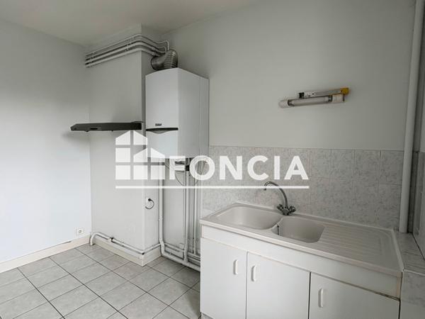 Location Appartement 2 pièces 47.69 m² - 34 RUE MAZAGRAN Niort 79000