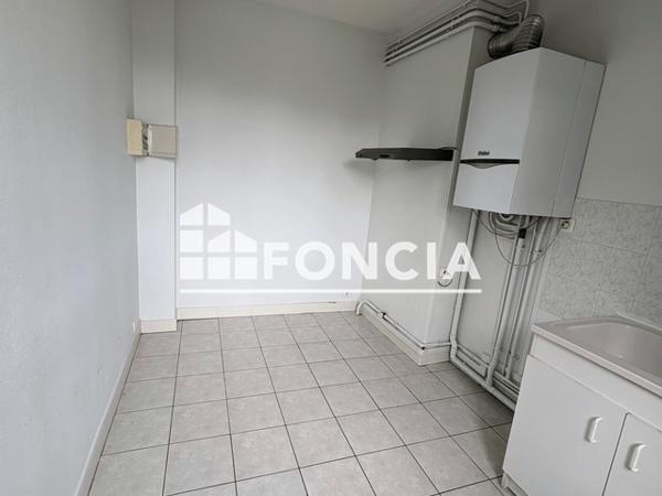 Location Appartement 2 pièces 47.69 m² - 34 RUE MAZAGRAN Niort 79000