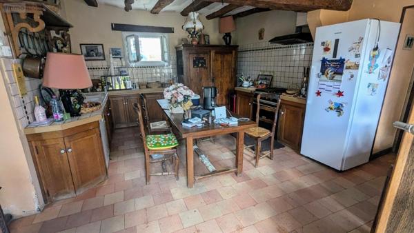 Maison rurale à vendre à Langeais dans l'Indre-et-Loire (37130), ref : OFFICE PIQUEMAL - TOURS   
LA ROUCHOUSE