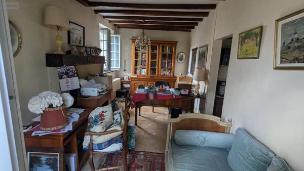 Maison rurale à vendre à Langeais dans l'Indre-et-Loire (37130), ref : OFFICE PIQUEMAL - TOURS   
LA ROUCHOUSE