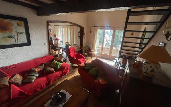 Maison à vendre    5 pièces • 130 m2 La Seyne-sur-Mer