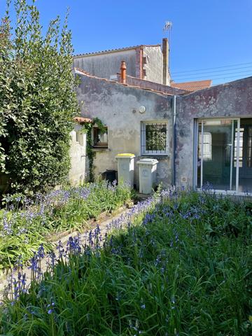 Rochefort (17300) Maison centre ville au calme