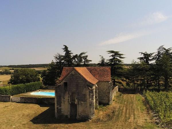 Terrain 4 pièces à vendre Monthoiron - 86210 / Réf: 11730