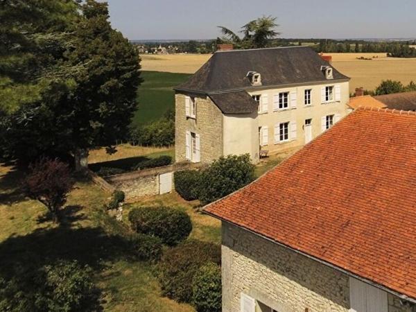 Terrain 4 pièces à vendre Monthoiron - 86210 / Réf: 11730