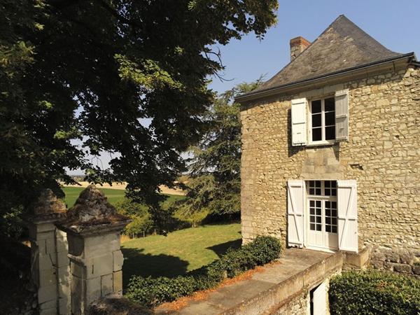 Terrain 4 pièces à vendre Monthoiron - 86210 / Réf: 11730