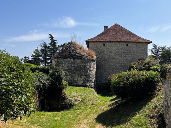 Terrain 4 pièces à vendre Monthoiron - 86210 / Réf: 11730