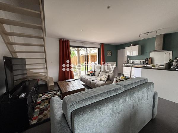 Maison
         5 pièces
        - 113 m²
