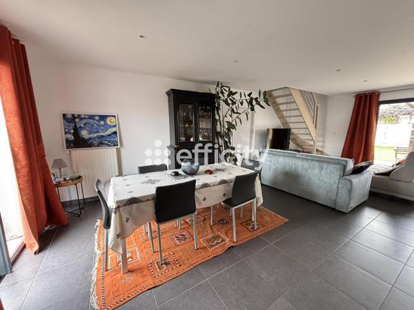 Maison
         5 pièces
        - 113 m²