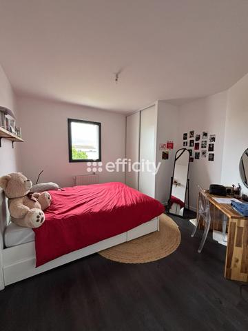Maison
         5 pièces
        - 113 m²