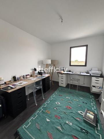 Maison
         5 pièces
        - 113 m²