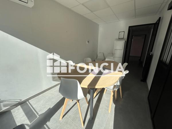 Location Local commercial 7 pièces 110 m² - 273 AVENUE VICTOR HUGO Lunel 34400