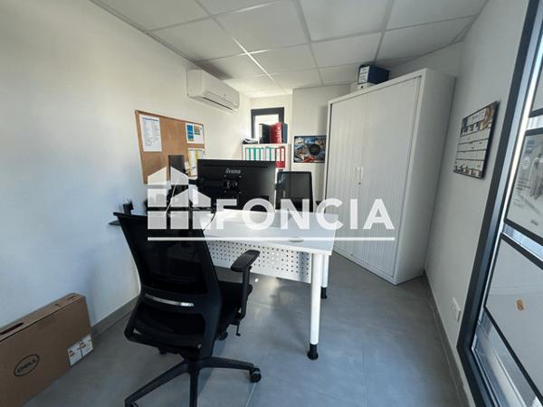 Location Local commercial 7 pièces 110 m² - 273 AVENUE VICTOR HUGO Lunel 34400