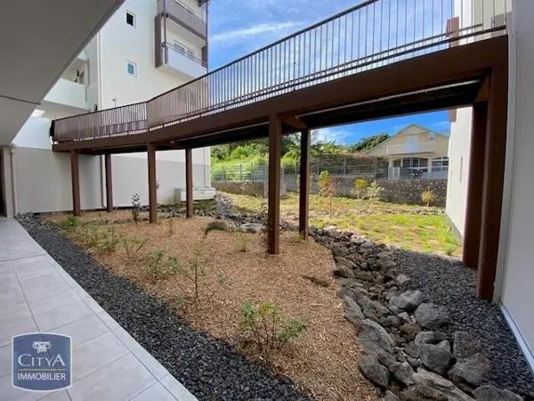 Appartement à louer 1 pièce 22.8m² Le Tampon (97430)