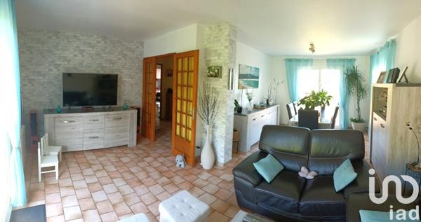 Maison traditionnelle 6 pièces de 105 m² à Montivilliers (76290)