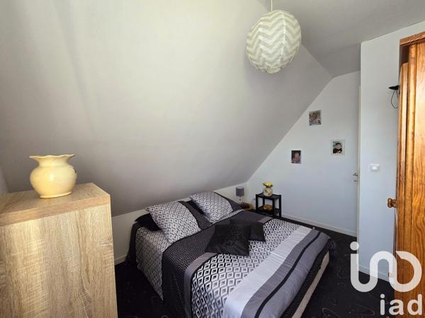 Maison traditionnelle 6 pièces de 105 m² à Montivilliers (76290)