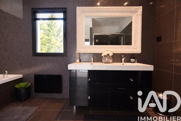 Maison à vendre 7 pièces 240 m² La Cadière-d'Azur