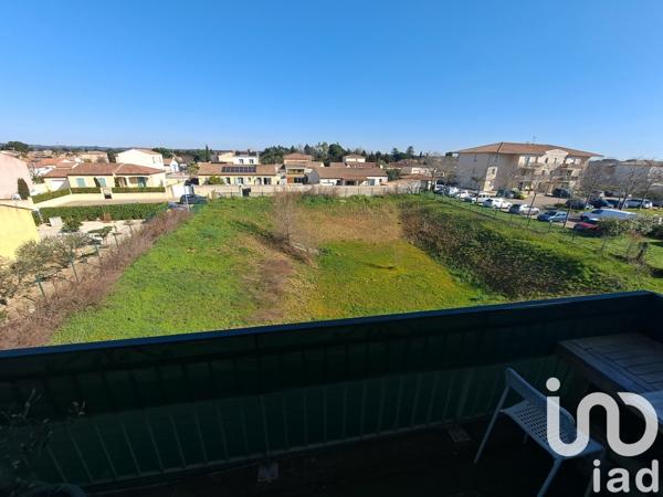 Appartement 2 pièces de 49 m² à Saint-Gilles (30800)