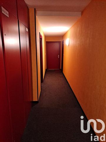 Appartement 2 pièces de 49 m² à Saint-Gilles (30800)