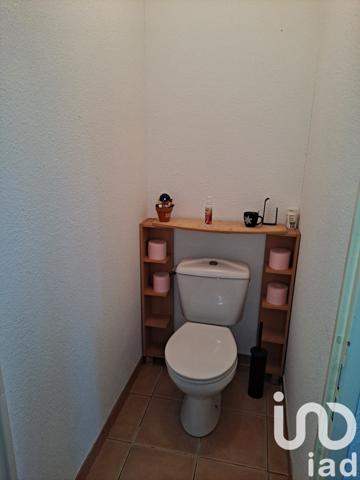 Appartement 2 pièces de 49 m² à Saint-Gilles (30800)