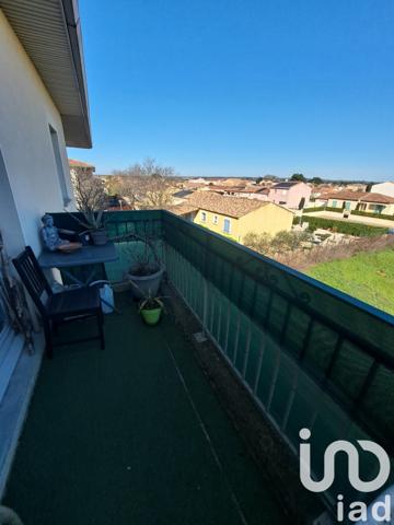 Appartement 2 pièces de 49 m² à Saint-Gilles (30800)