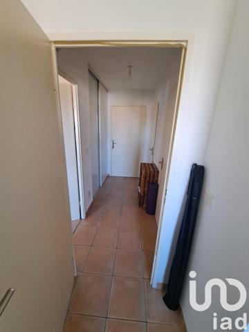 Appartement 2 pièces de 49 m² à Saint-Gilles (30800)