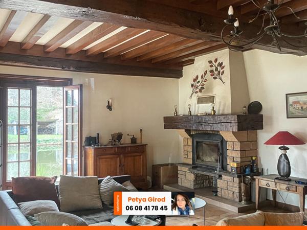 Propriété au bord d'un étang avec dépendance à Matour.