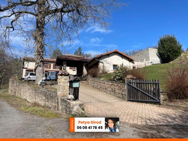 Propriété au bord d'un étang avec dépendance à Matour.