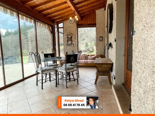 Propriété au bord d'un étang avec dépendance à Matour.