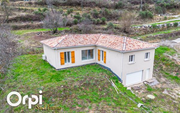 Maison à vendre    5 pièces •  Rochessauve