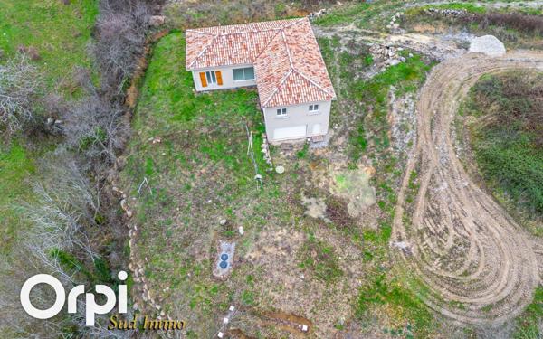 Maison à vendre    5 pièces •  Rochessauve