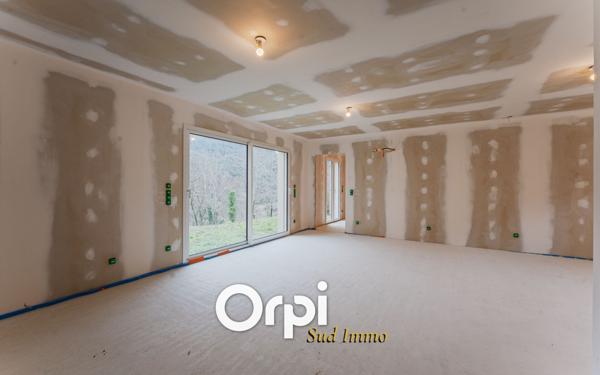 Maison à vendre    5 pièces •  Rochessauve