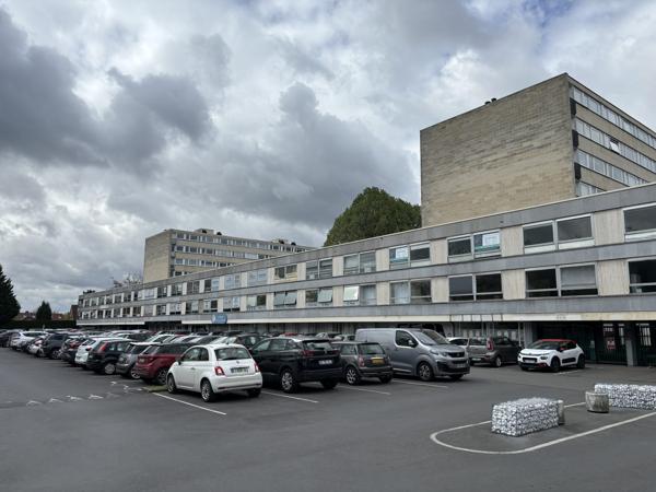 Bureau 38m 2 - Résidence Fandre