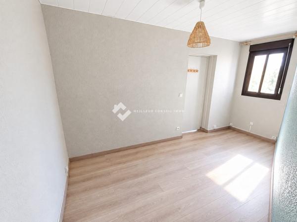 EXCLUSIVITÉ – RARE À LA VENTE – T2 PLEIN SUD À MORIANI-PLAGE – SEMI-MEUBLÉ ET ÉQUIPÉ