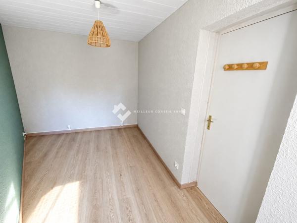 EXCLUSIVITÉ – RARE À LA VENTE – T2 PLEIN SUD À MORIANI-PLAGE – SEMI-MEUBLÉ ET ÉQUIPÉ
