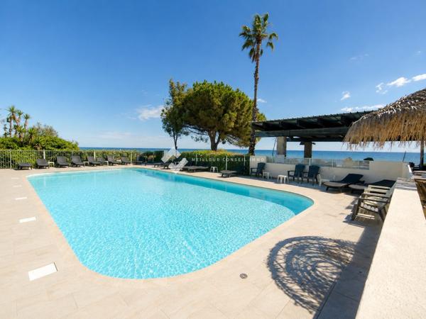 EXCLUSIVITÉ – RARE À LA VENTE – T2 PLEIN SUD À MORIANI-PLAGE – SEMI-MEUBLÉ ET ÉQUIPÉ