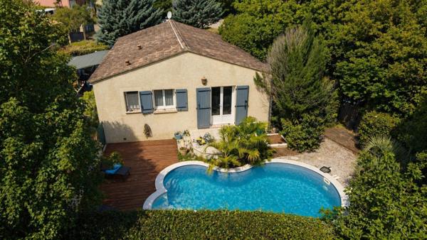 Maison familiale T5 98m2 avec piscine, au calme et à pied des commodités – Brignoles