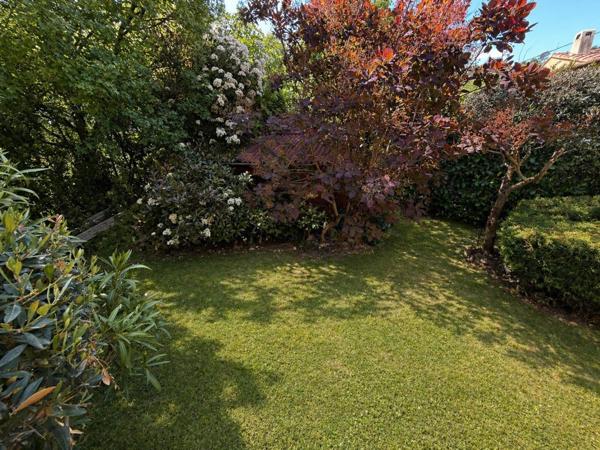 Maison familiale T5 98m2 avec piscine, au calme et à pied des commodités – Brignoles