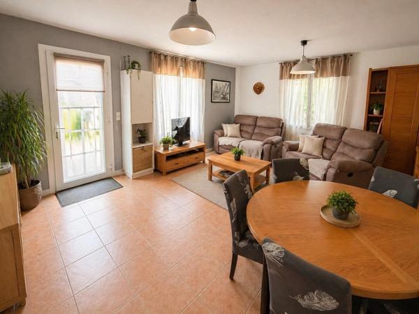 Maison familiale T5 98m2 avec piscine, au calme et à pied des commodités – Brignoles